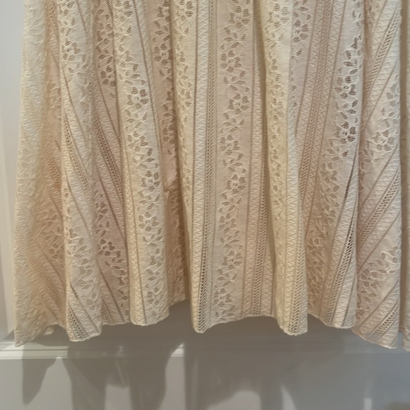 Free People Off white lace sleeveless babydoll dress. - Picture 3 of 7